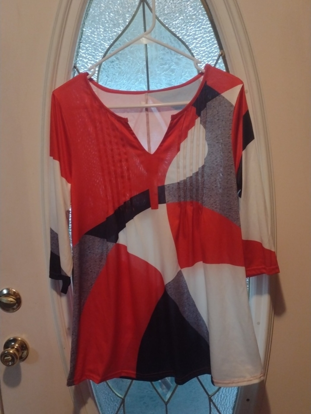 Women’s Red Colorblock V-Neck Tunic Top